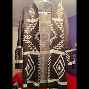 Gray and black pattern hooded sweater.